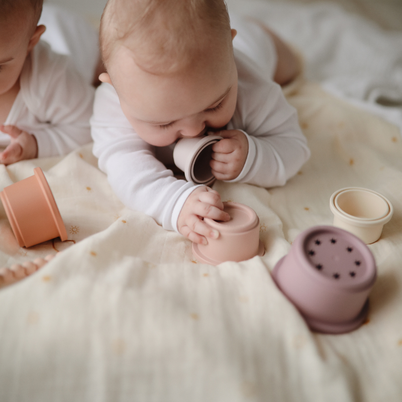 Stacking cups toy shop